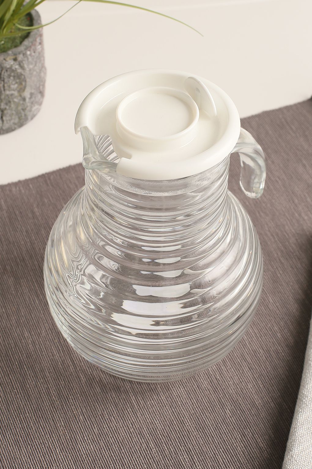VIVA JUG WITH SOLID WHITE LID - BORMIOLI ROCCO # 1.35800