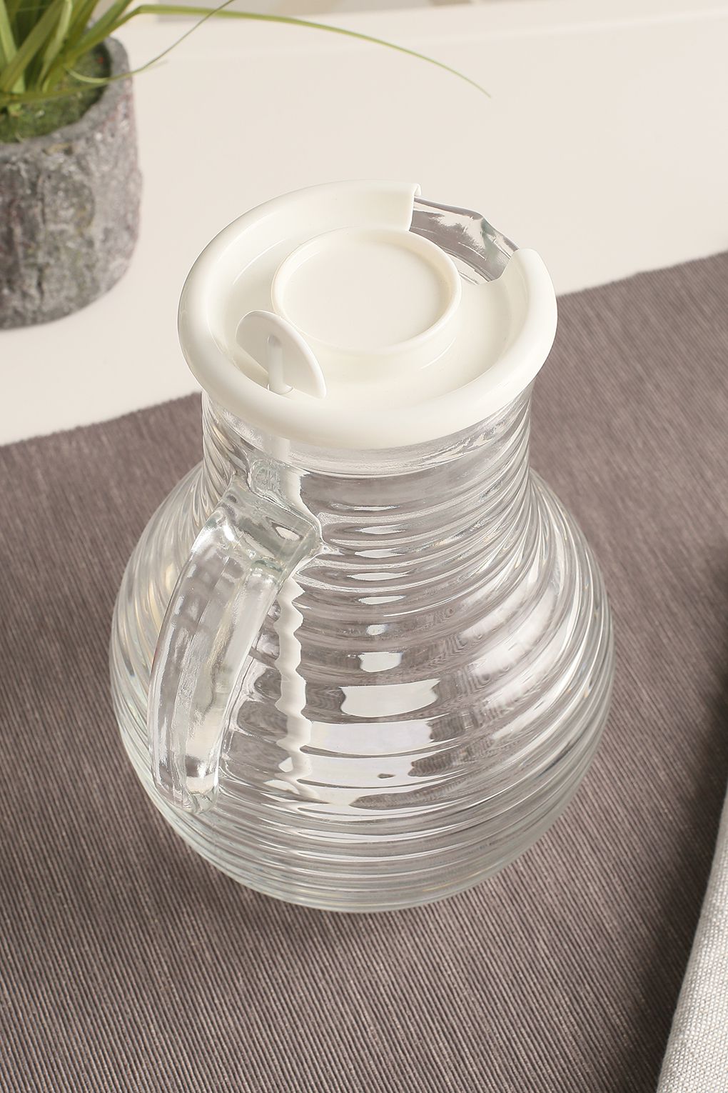 VIVA JUG WITH SOLID WHITE LID - BORMIOLI ROCCO # 1.35800