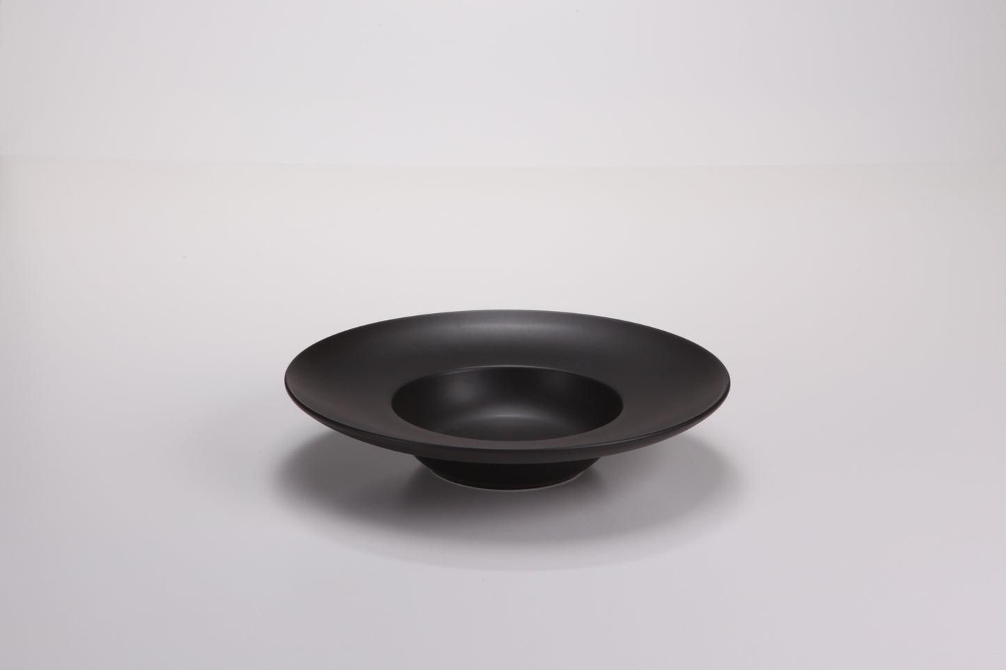 DE TERRA PASTA PLATE 9.25" l 24 CM - MATT BLACK - DON BELLINI # DB2110524