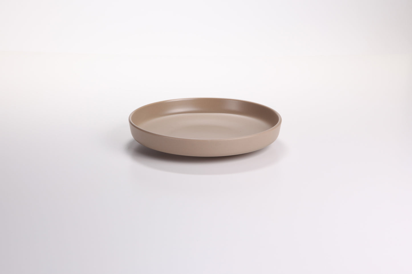 DE TERRA DEEP PLATE 9.25" l 24CM - SANDY KHAKI - DON BELLINI # DB2210224