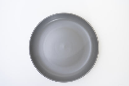 DE TERRA SERVICE PLATE 10.5" l 27CM - LIGHT GREY - DON BELLINI # DB2419027